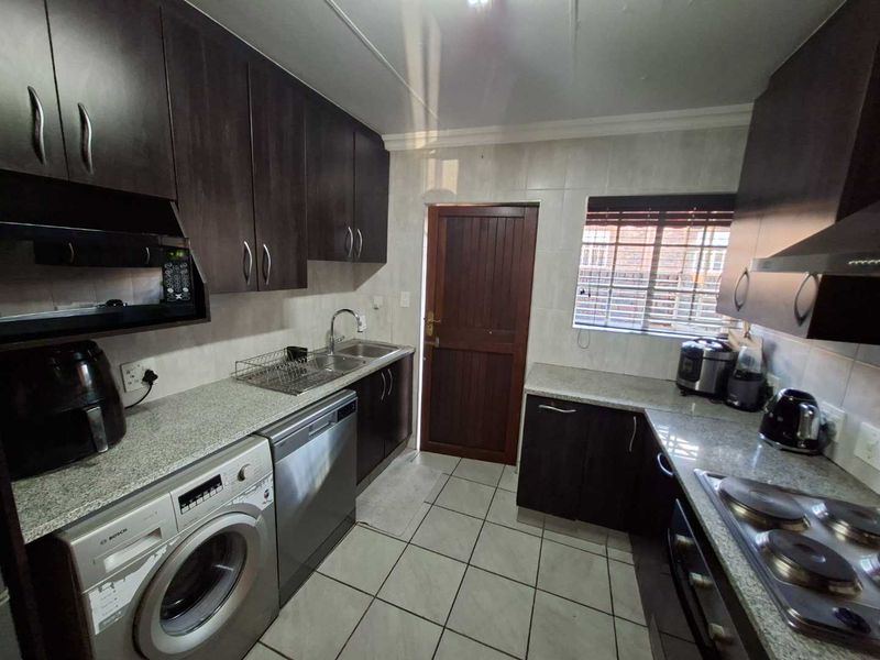 Charming Free-Standing Simplex for Sale in Allens Nek / Weltevreden Park - Photo 9
