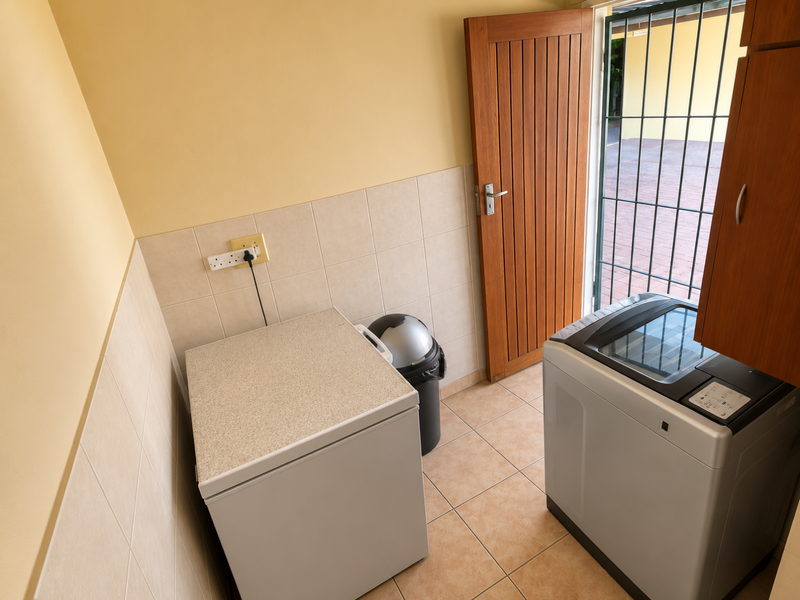5 bedroom house - Photo 6