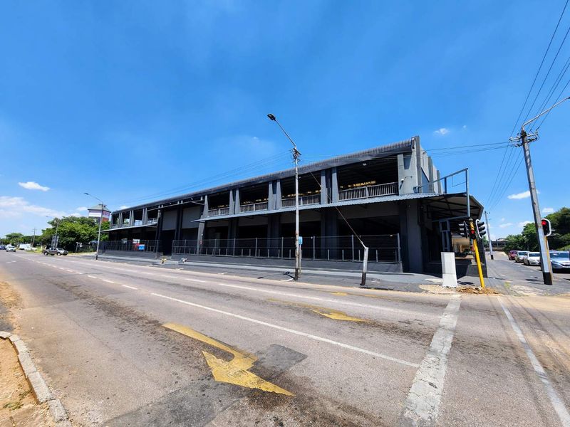 High Exposure Automotive & Retail Power Site on Steve Biko Road – 5,500m2 Mixed Use Facility - Photo 2