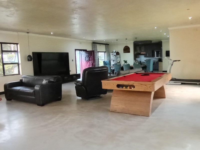 Sophisticated Living with Endless Potential - Photo 2