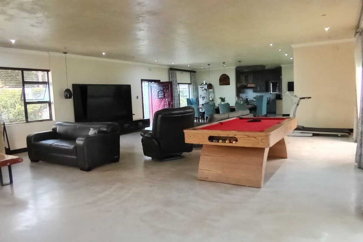 Sophisticated Living with Endless Potential - Photo 2