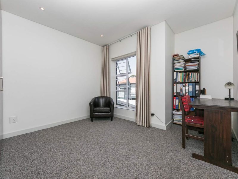 3 Bedroom Townhouse/Cluster For Sale in Edenburg,Sandton - Photo 7