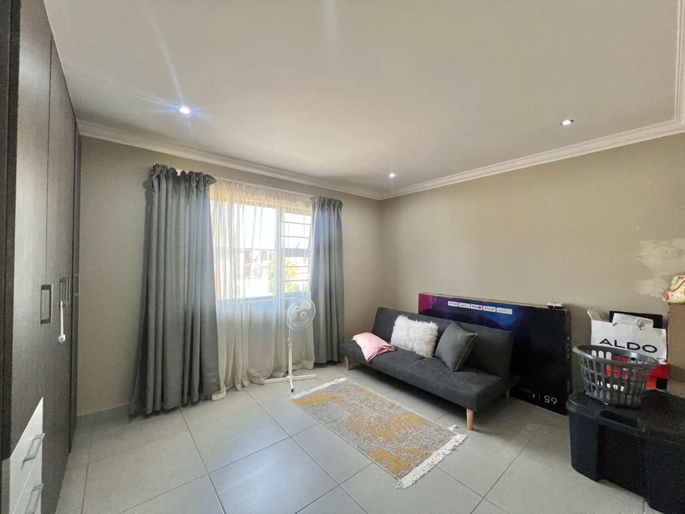 Second guest bedroom 