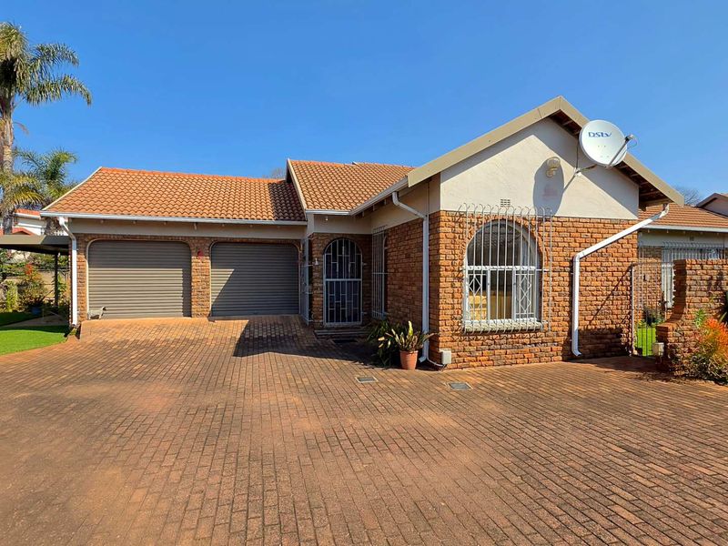 3 Bedroom Townhouse for Sale in Birchleigh - Photo 1