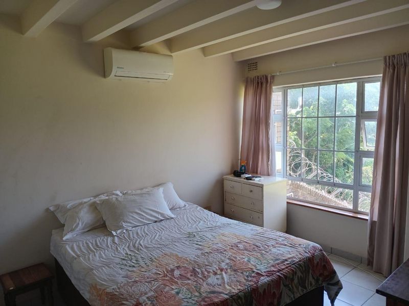 Welcome to this charming and versatile duplex that’s all about comfort, style, and easy living - Photo 5