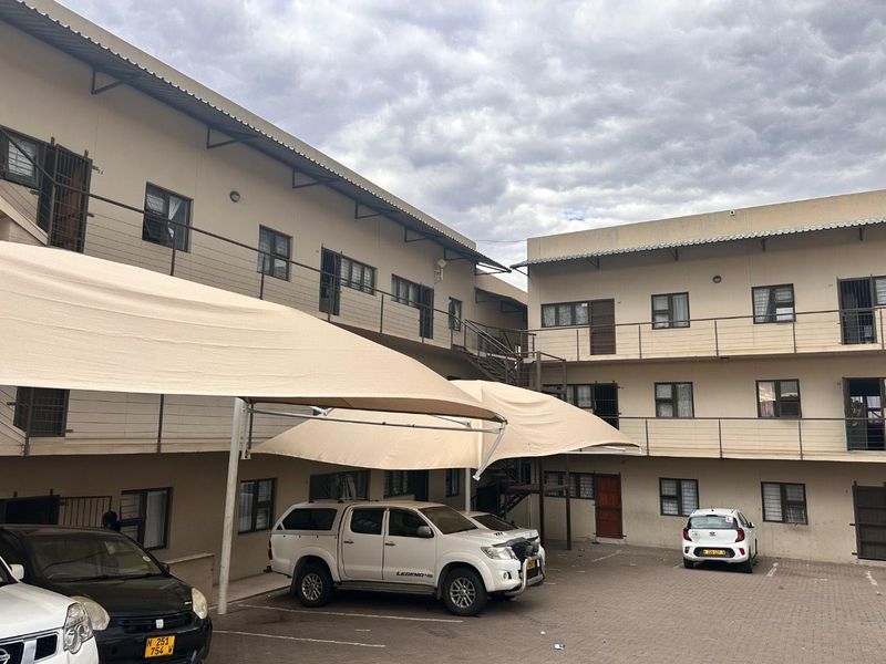 Spacious Ground floor Flat. - Photo 2