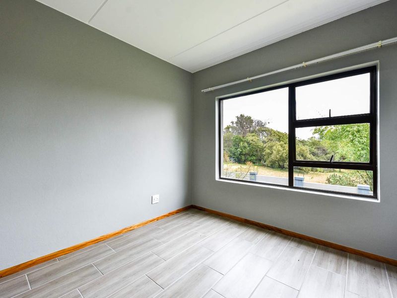Exclusive Opportunity: Two-Bedroom Apartment IN HONEYDEW - Photo 10