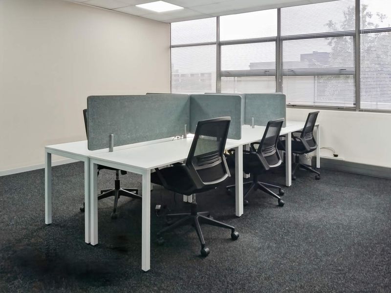Serviced office space for 10 persons in Regus Craddock Square Rosebank - Photo 4