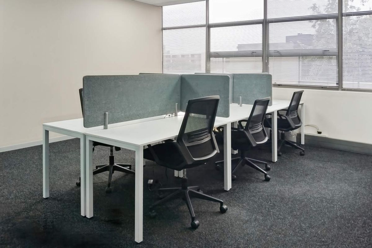 Serviced office space for 10 persons in Regus Craddock Square Rosebank - Photo 4