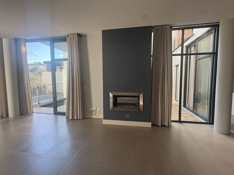 3 Bedroom Townhouse in upmarket complex - Photo 10