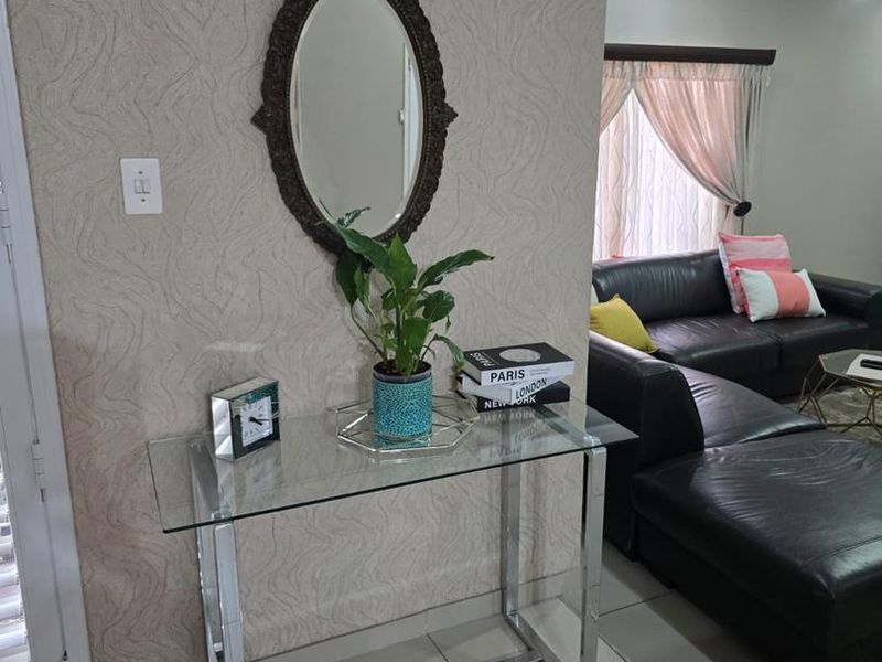 3 Bedroom Townhouse in Glen Marais - Photo 10