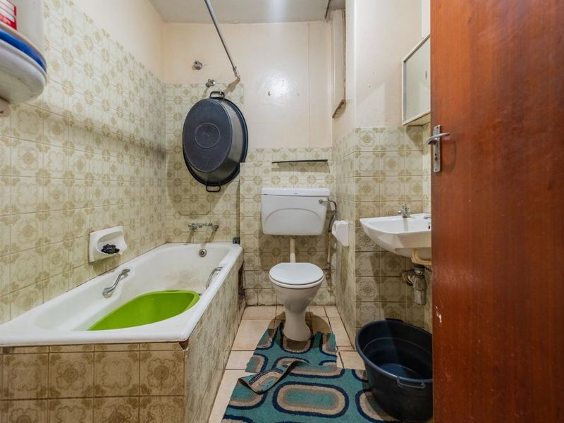 Spacious 5-Bedroom Apartment - Photo 5