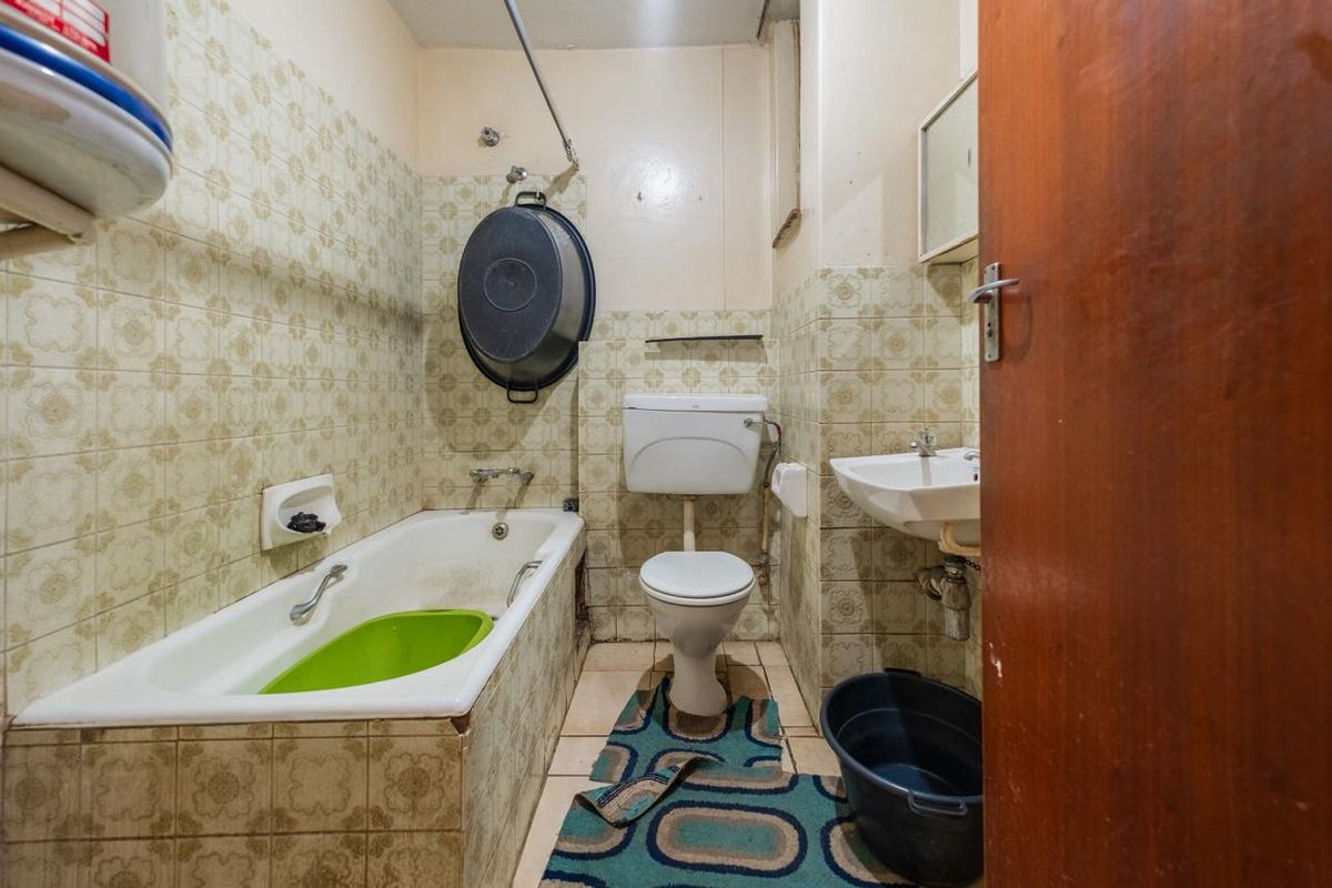 Spacious 5-Bedroom Apartment - Photo 5