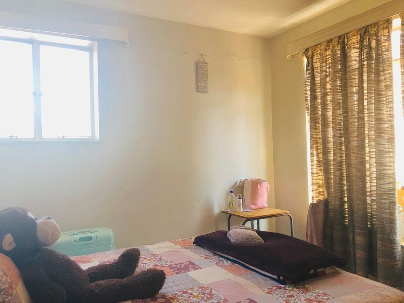 Spacious apartment for sale in Sunnyside - Photo 6