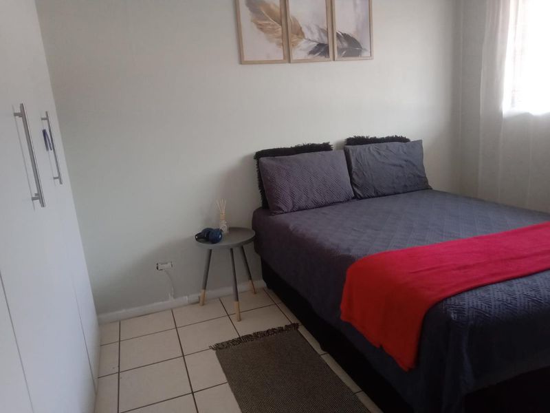 One Bedroom Apartment in Glenwood - Photo 4