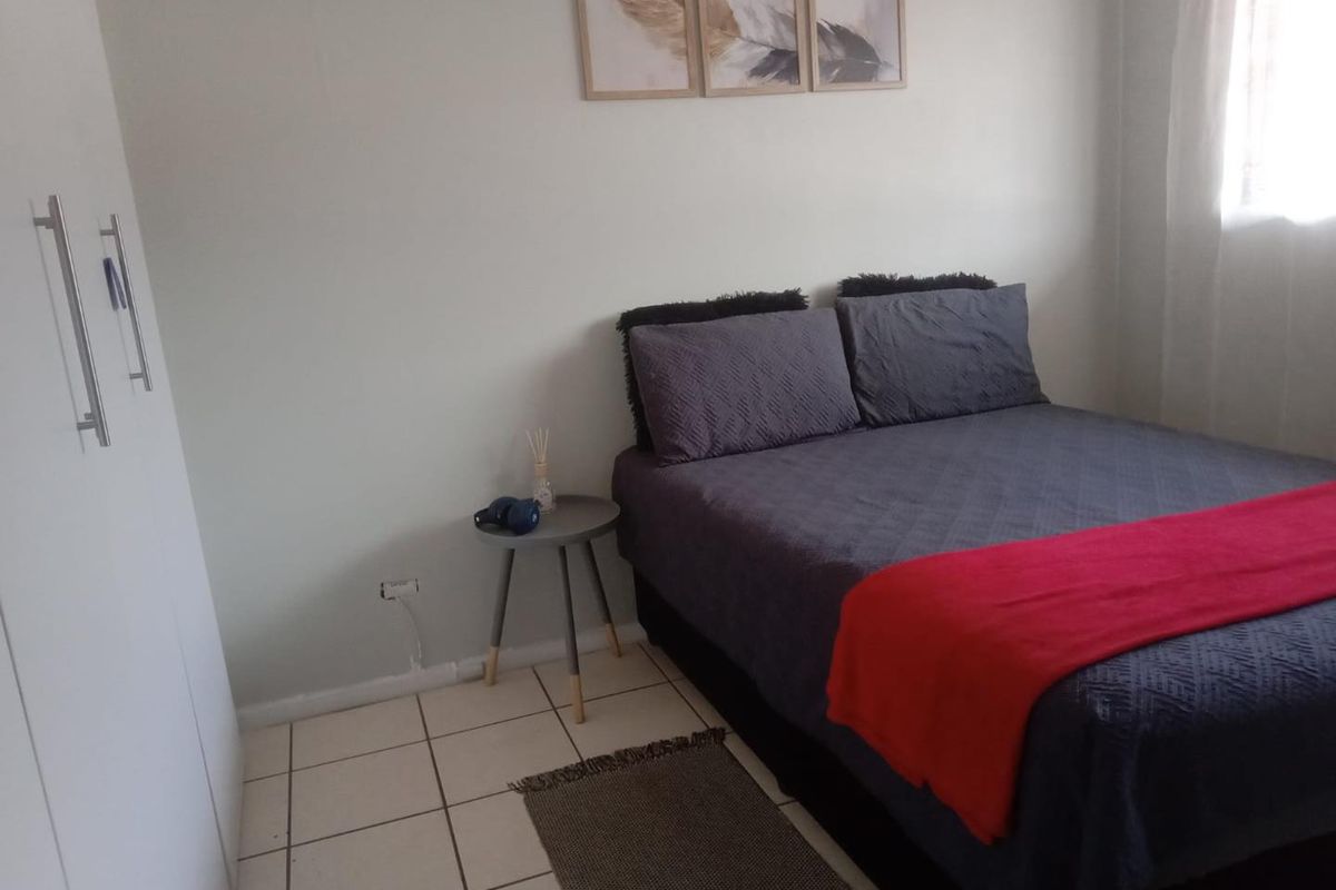 One Bedroom Apartment in Glenwood - Photo 4