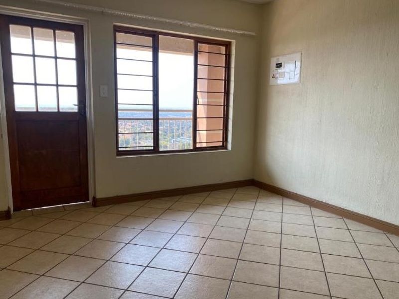 2 Bedroom ,1 Bath Apartment available for Rent - Photo 5