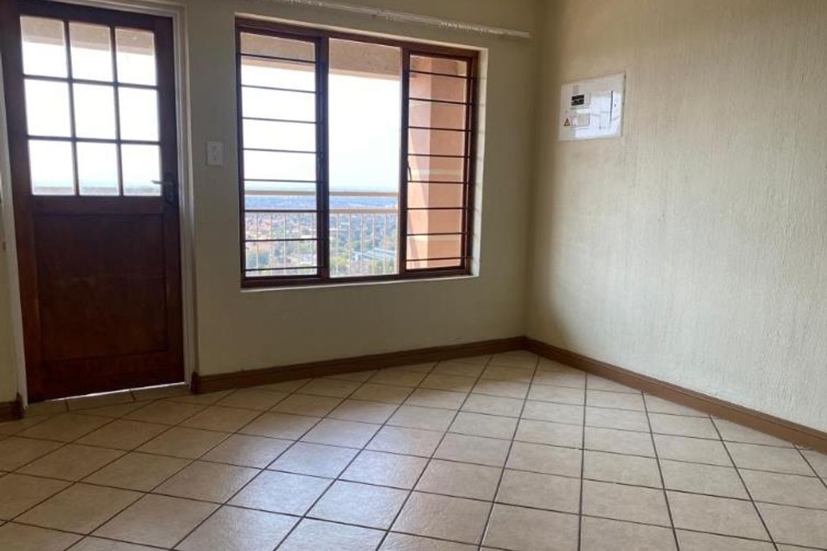 2 Bedroom ,1 Bath Apartment available for Rent - Photo 5