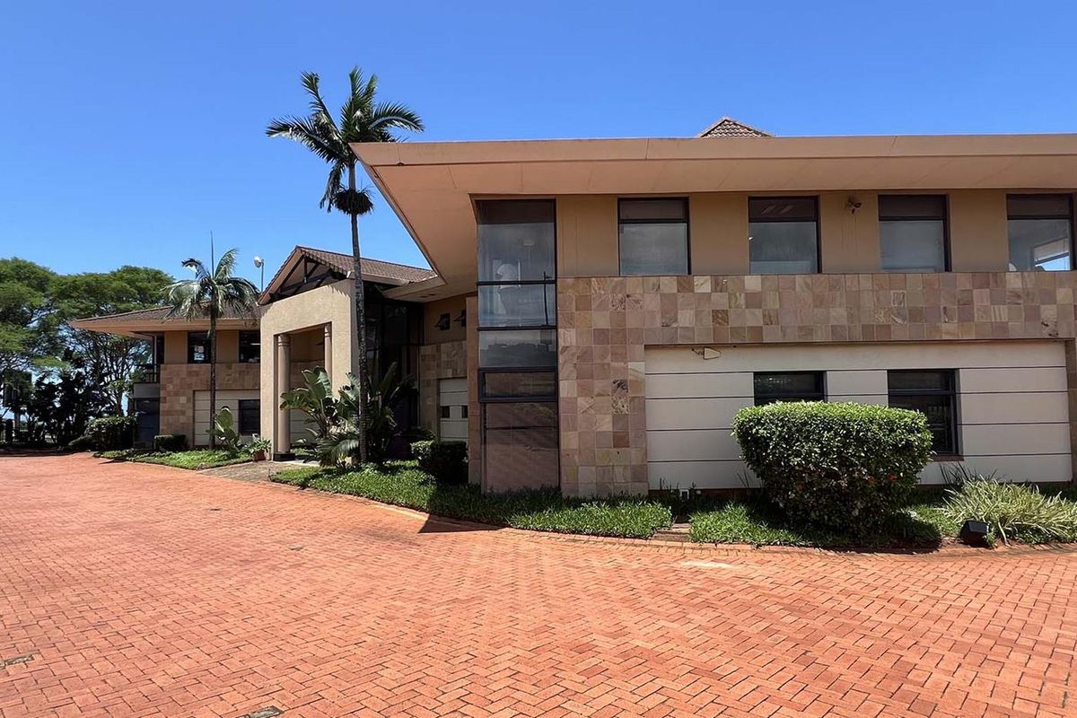 SPACIOUS OFFICES AT A GREAT ADDRESS - Photo 4