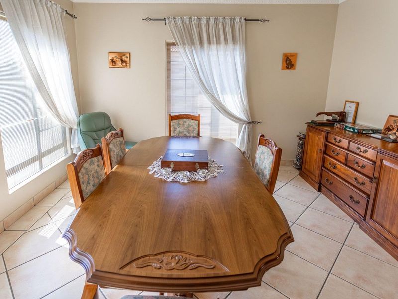 Beautiful 3 Bedroom home in prime location - Photo 7