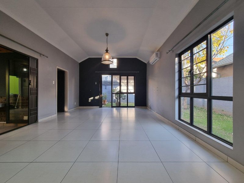Well located in Estate - Photo 2