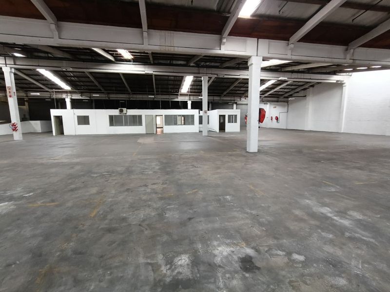 1639m2 | Prime Logistics Facility for Rent - Photo 8