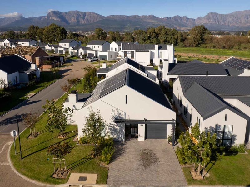Modern Two-Bedroom Corner Home Bordering a Greenbelt in Paarl Valleij Lifestyle Estate & Farm - Photo 1