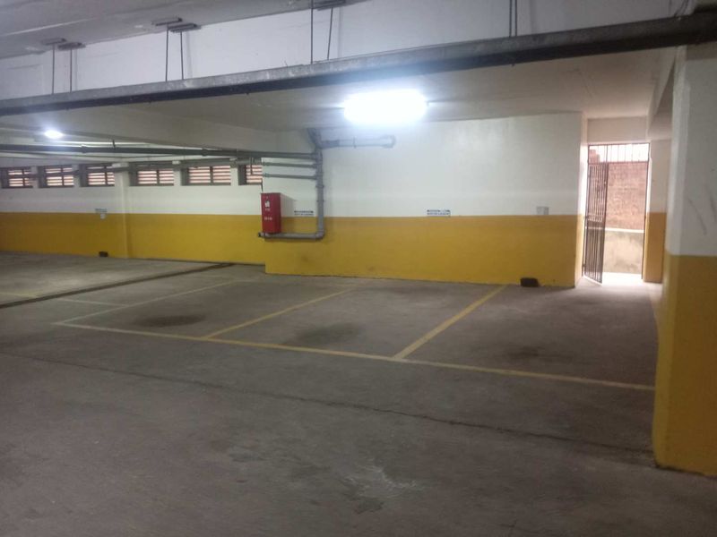 Premium 200 m2 Retail or Office Space To Let | Boksburg | Prime Commercial Location | High Exposure  Quick Look at Key Amenities  Strategically located - Photo 6