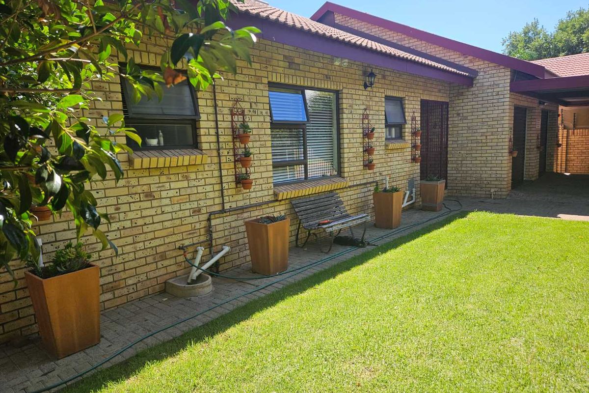 Modern Lock-up and go - Photo 3