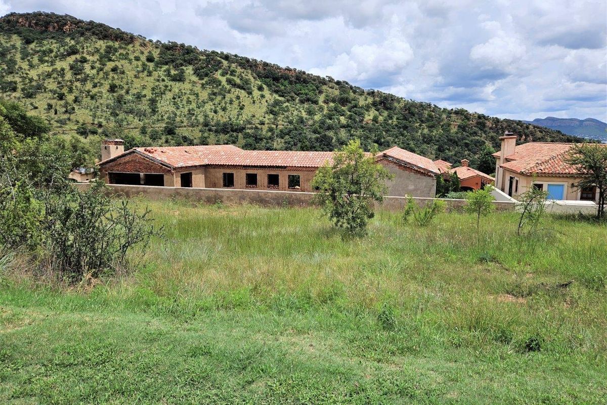 596m2 Vacant Land in Estate D'Afrique - Photo 3