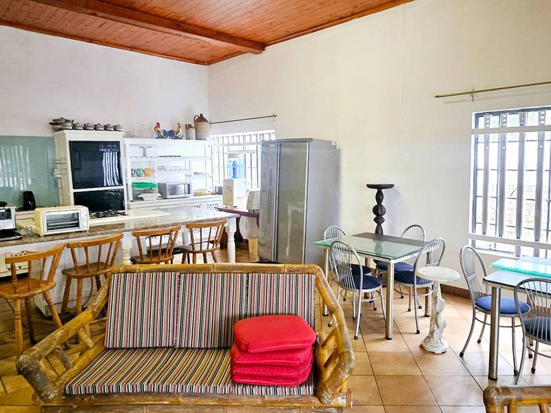 Family Home for Sale in Cannonville - Photo 4