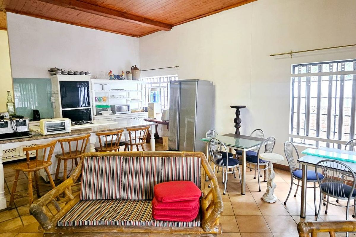 Family Home for Sale in Cannonville - Photo 4