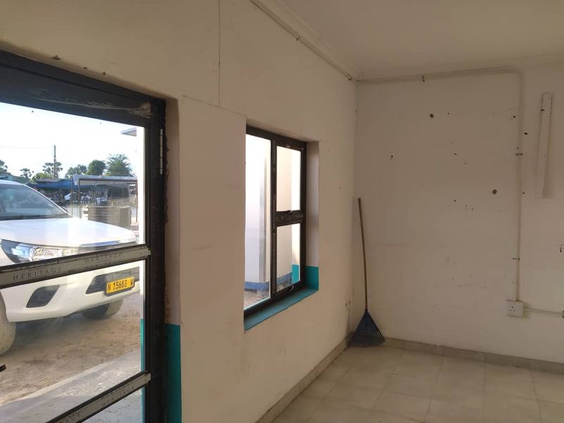 Oniipa, Rental Opportunity alongside Onandjokwe Main Road suitable for a small business e,g pharmacy, butchery, cosmetics shop etc - Photo 8