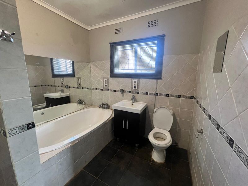 Family Home to Rent - Photo 5
