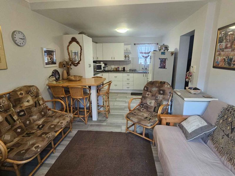 Hartenbos haven: Luxurious townhouse with exceptional features - Photo 5