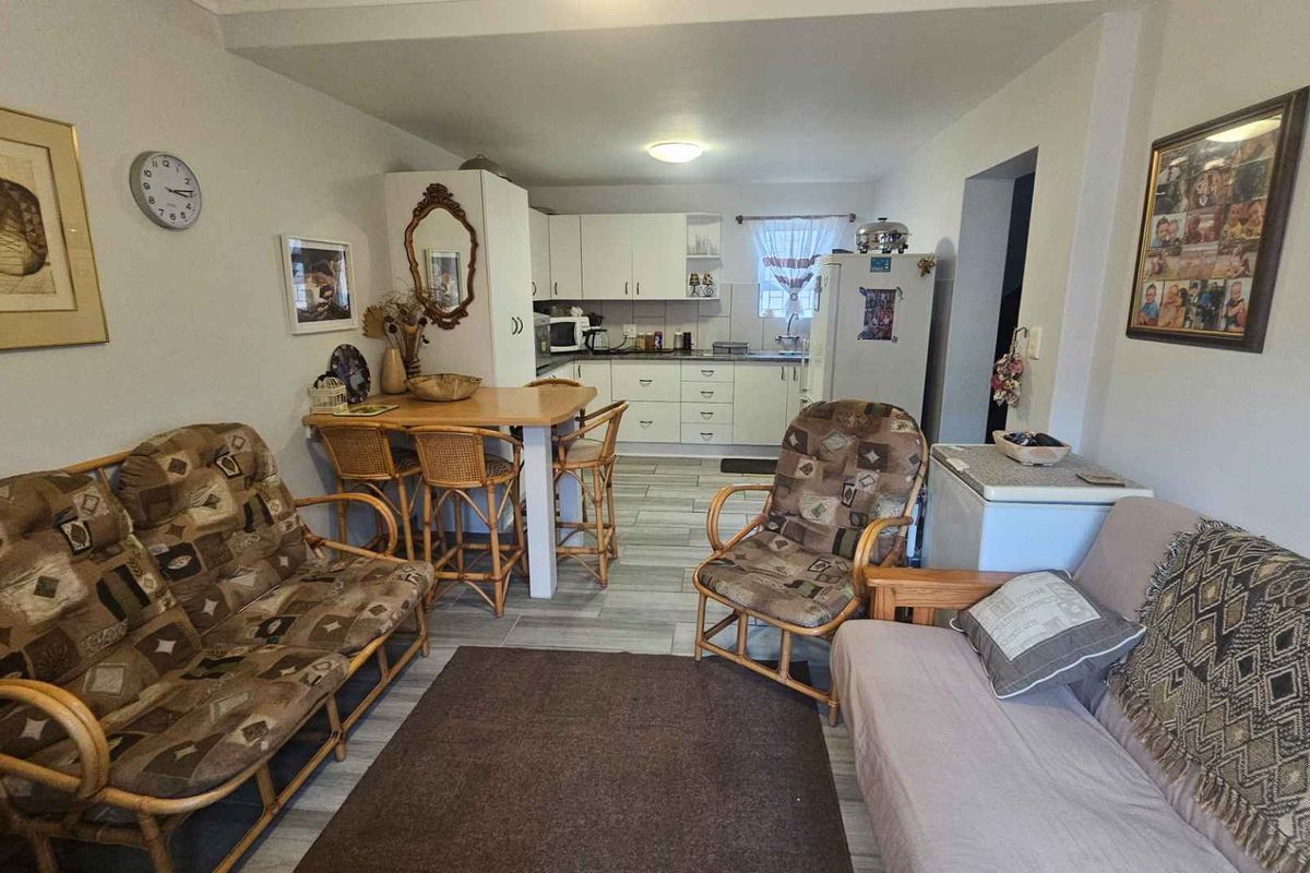 Hartenbos haven: Luxurious townhouse with exceptional features - Photo 5