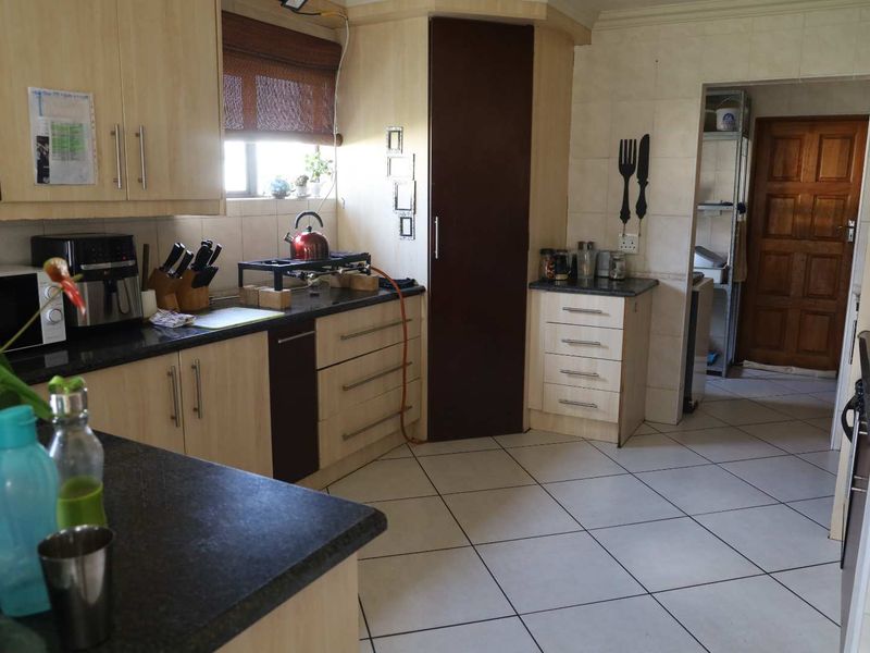 Beautiful Double Story Home waiting for you - Photo 9