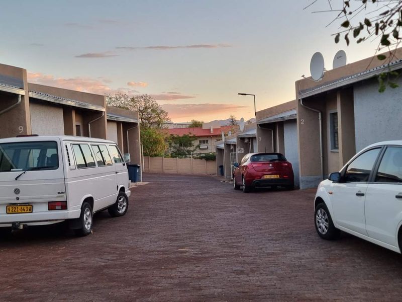 Windhoek West townhouse - Photo 5