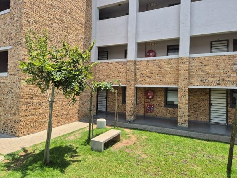 Herons@Riverside 2 bed apartment - R 565 000 - Photo 5