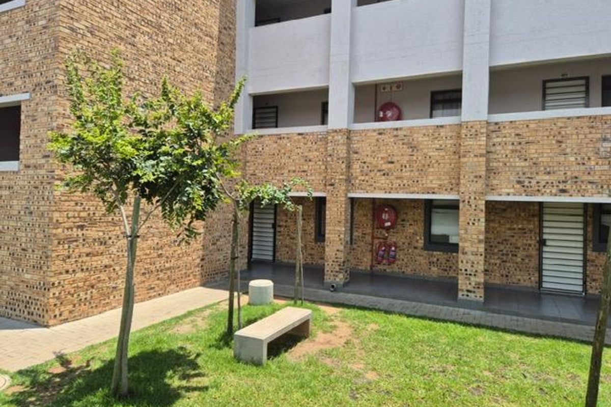Herons@Riverside 2 bed apartment - R 565 000 - Photo 5