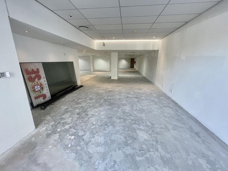 Premium Retail Space To Let – Sunningdale Centre - Photo 8
