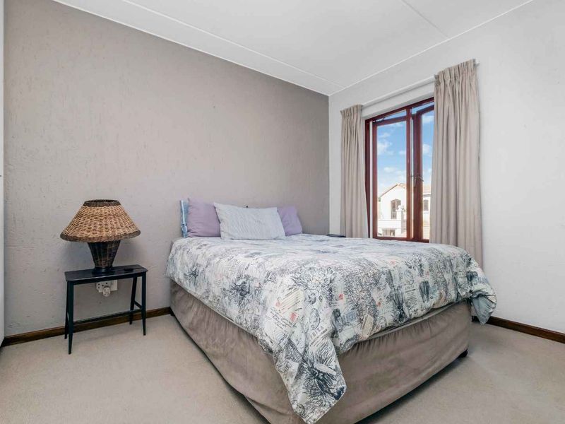 LIGHT 1 BEDROOM FIRST FLOOR APARTMENT FOR SALE IN BROADACRES - Photo 7