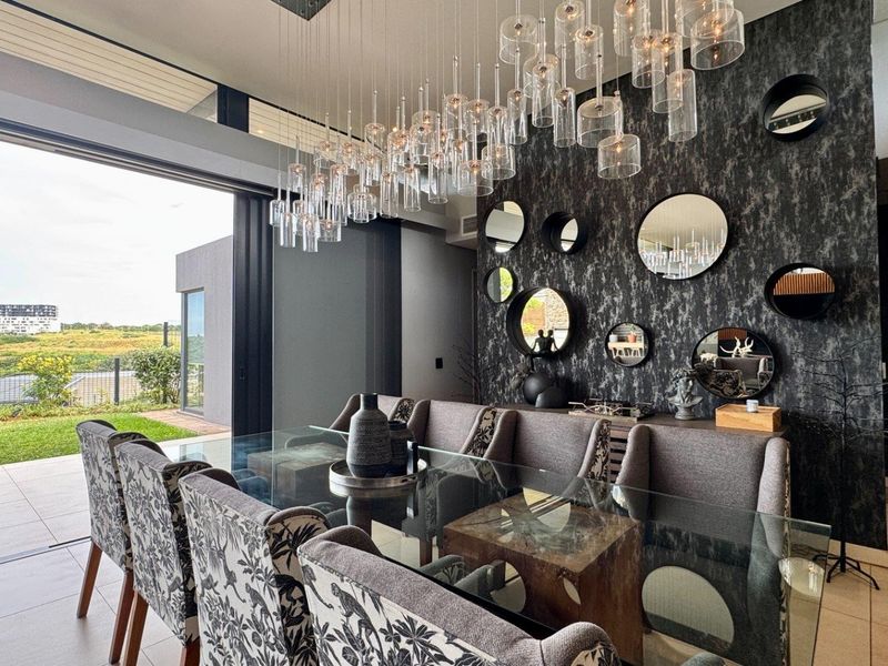 A stunning freestanding furnished home in secure estate in Sibaya!!! - Photo 9