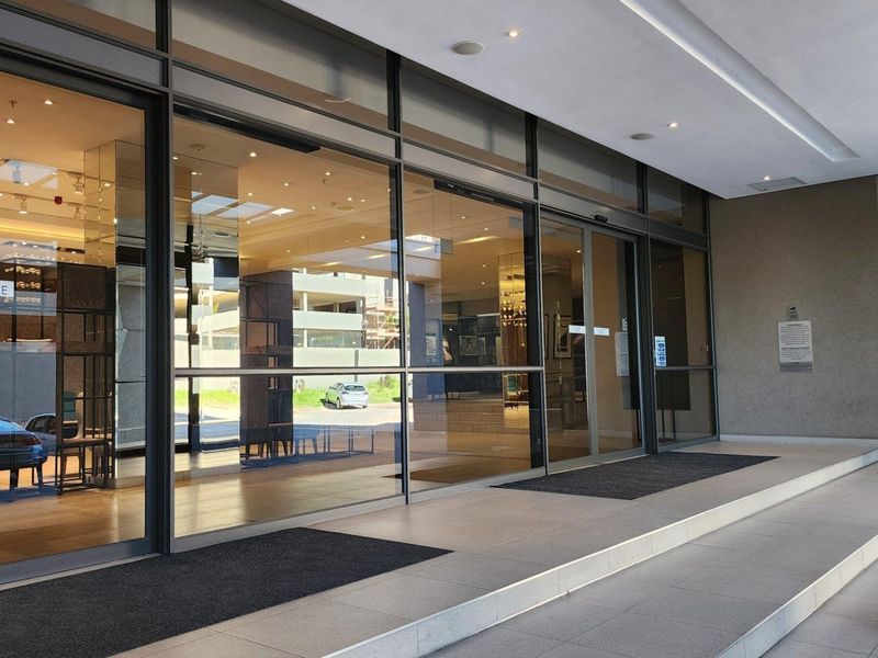 UPMARKET FULLY FURNISHED 2 BED APARTMENT - Photo 4