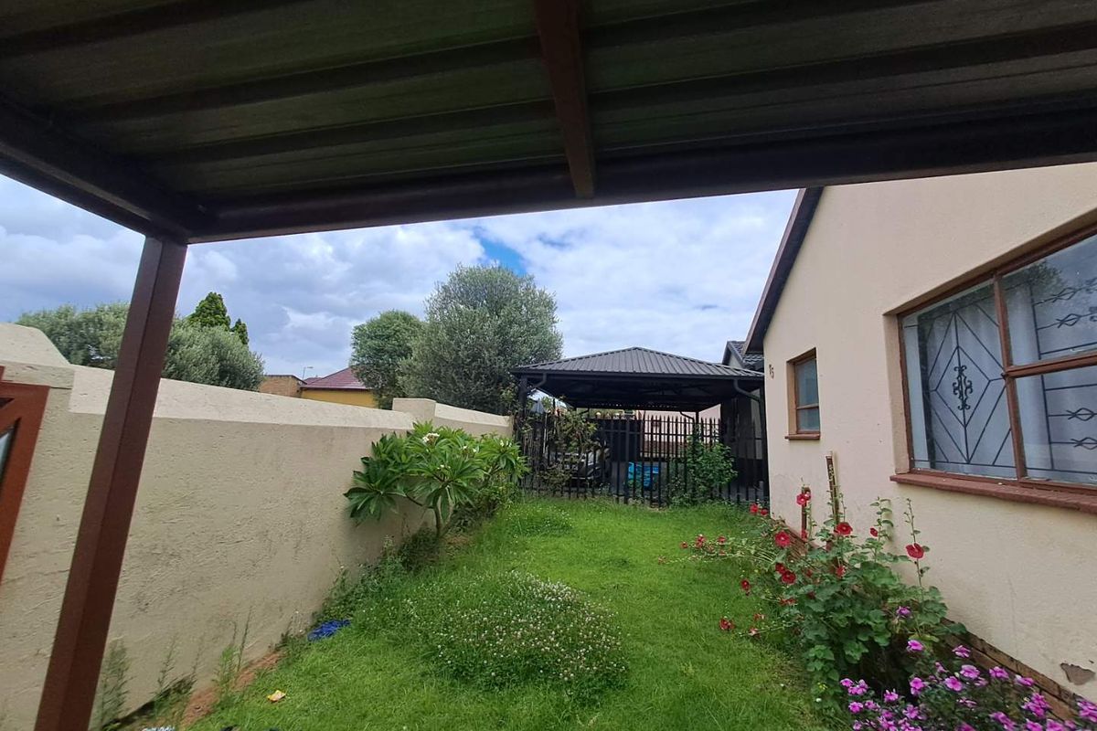 BEAUTIFUL THREE BEDROOM HOUSE AVAILABLE IN OLIEVENHOUTBOSCH - Photo 3