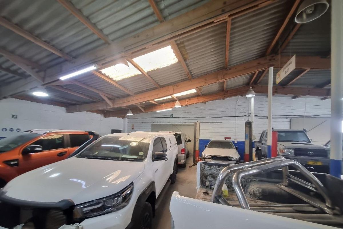 Established Auto Body Repair Business for Sale – Fully Equipped and Operational - Photo 4