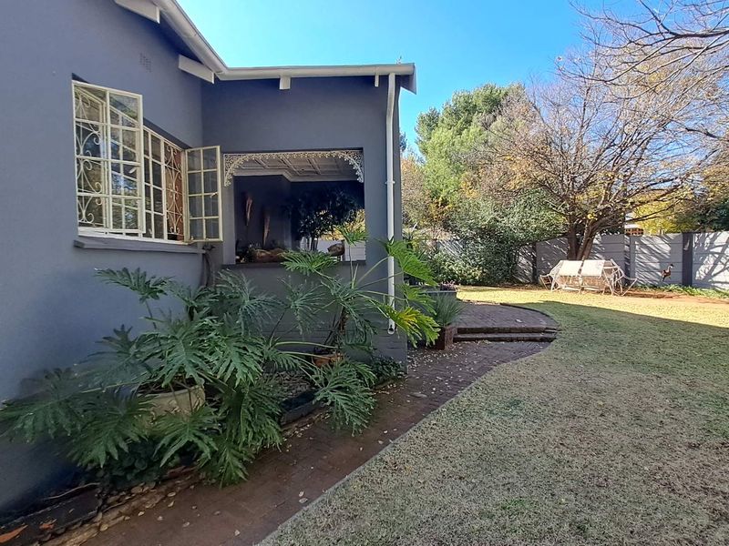 A home with endless potential in Westdene, Bloemfontein - Photo 5