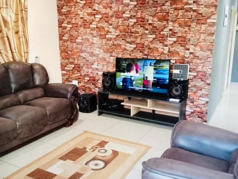 Cozy Family Living in Mariannheights, Pinetown - Photo 3