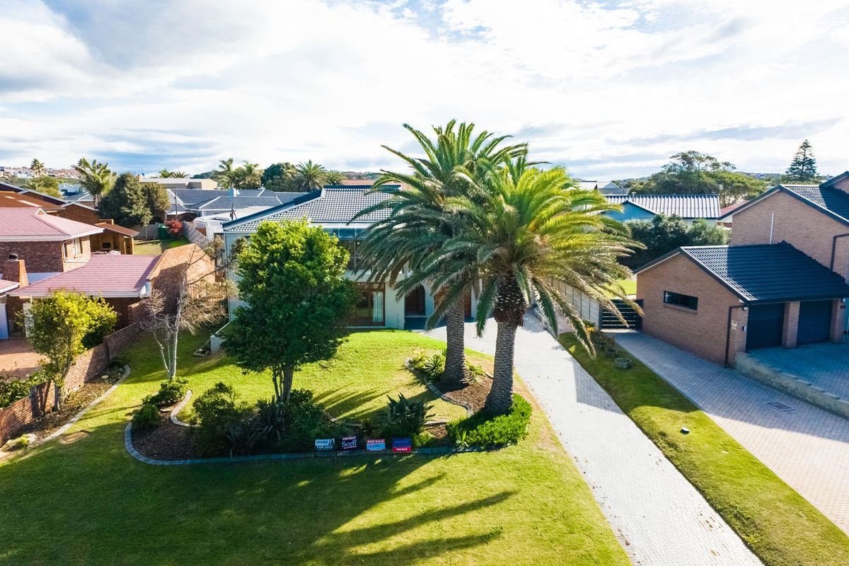 Bayview - stunning location close to the sea - Photo 5