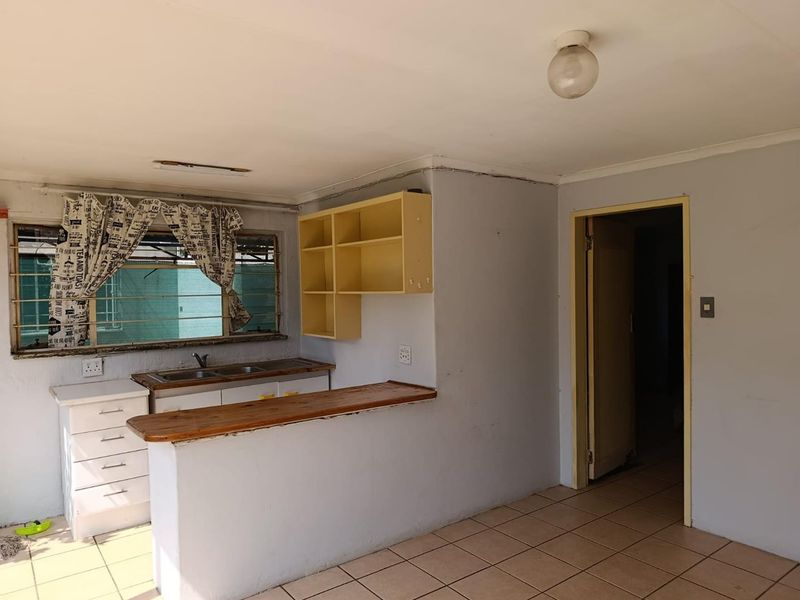 For Sale – Investment Opportunity in Rhodesfield, Kempton Park - Photo 8